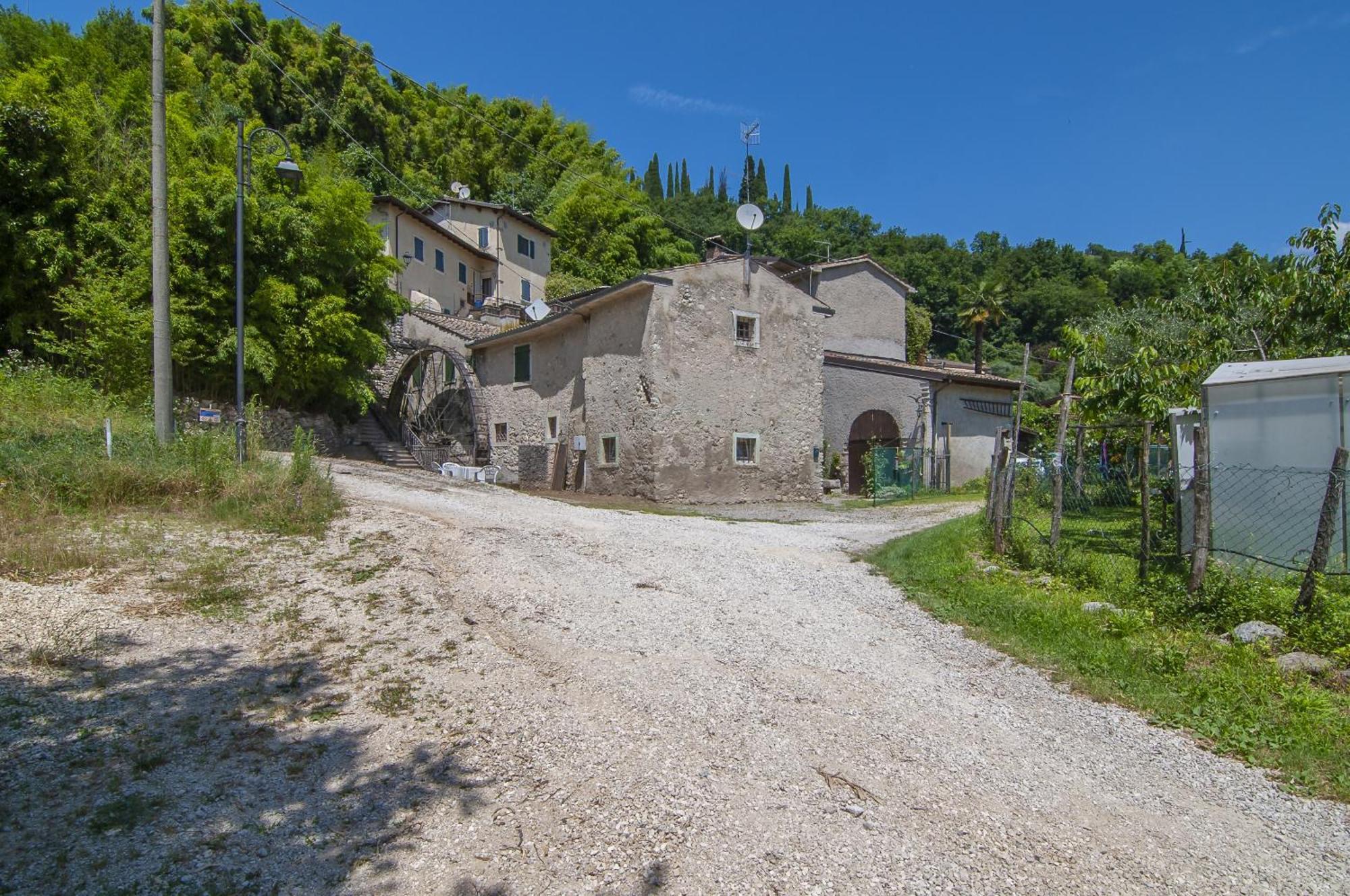 Dimora Molini Sette Immerso Nella Natura Apartment Garda  Exterior photo